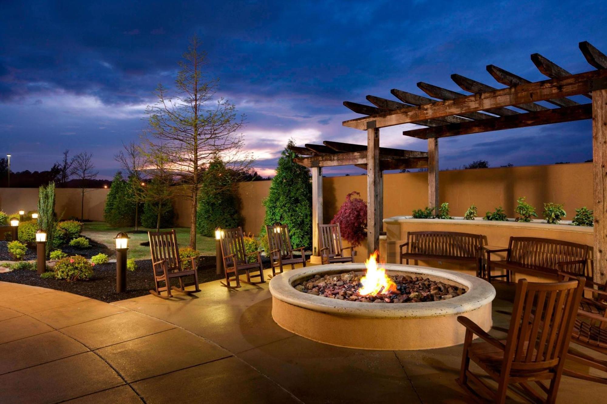 Hotel Courtyard By Marriott Jackson Exterior foto