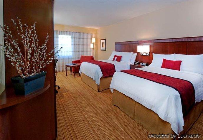 Hotel Courtyard By Marriott Jackson Habitación foto