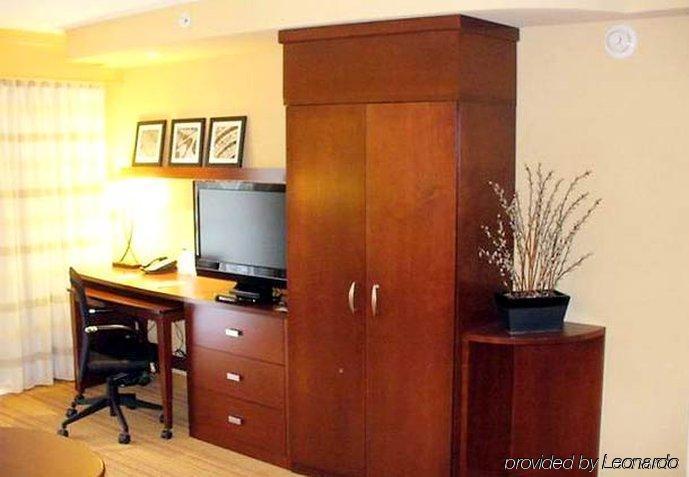 Hotel Courtyard By Marriott Jackson Habitación foto
